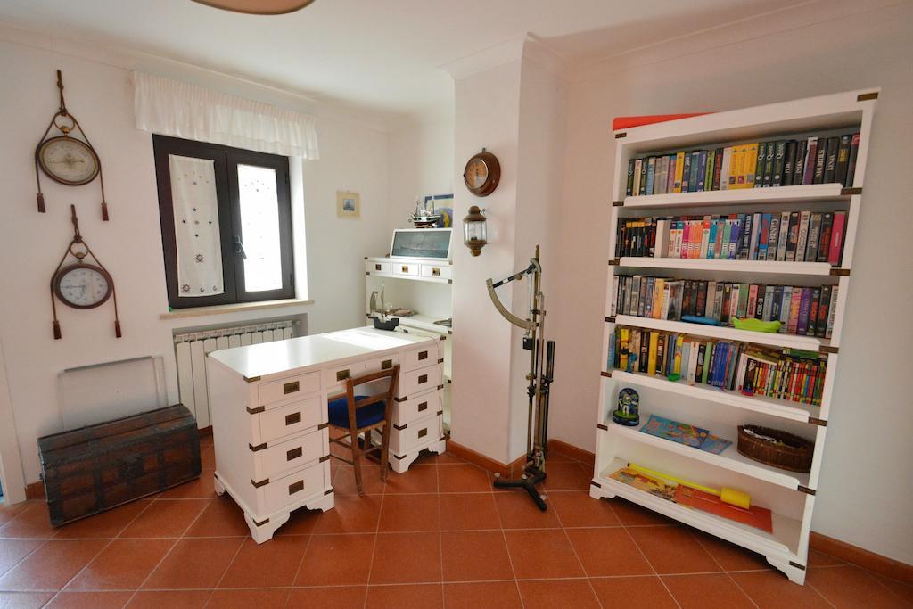 Neranya Apartment Massa Lubrense Cameră foto